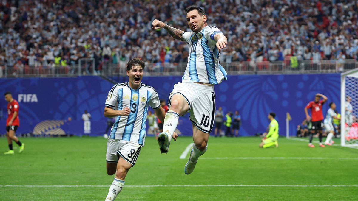 Velkolepý argentinský obrat! Díky třem gólům v závěru postoupila do čtvrtfinále