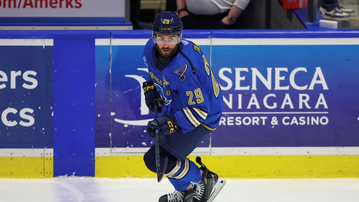 Brány NHL se otevřely. Útočník Dubé rok po zproštění obvinění ze znásilnění dostal kýžený kontrakt