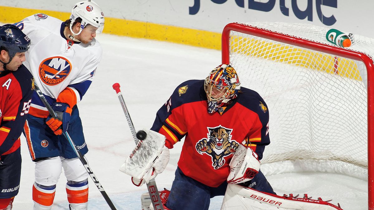 Brankář Markström se po výměně z Devils vrací k Panthers, kde v NHL začínal