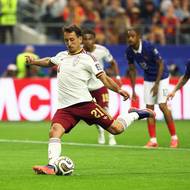 Útočník Mikel Oyarzabal proměnil penaltu a poslal Španěly do vedení. 