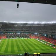 Začátek zápasu byl o hodinu posunut kvůli špatnému počasí v Mexico City.