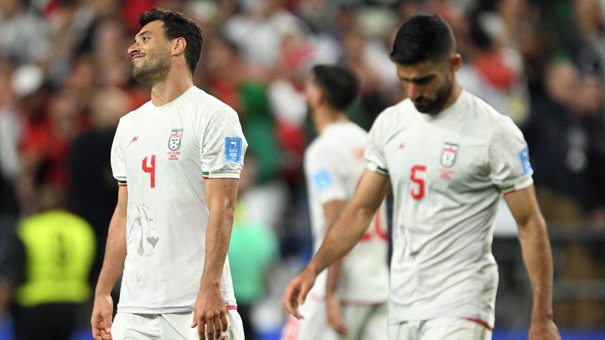 Slovní přestřelka po vyřazení fotbalistů Íránu z MS se přenesla na vládní úroveň