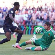 Belgický brankář Thibaut Courtois si poradil se šancí Folarina Baloguna z USA.