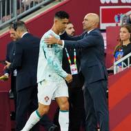  Roberto Martinez  vystřídal Cristiano Ronalda. 