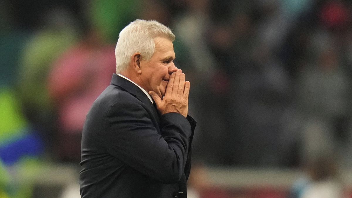 Kopanec do břicha! Mexický kouč zuří kvůli zamýšlené změně výkopu duelu s Anglií