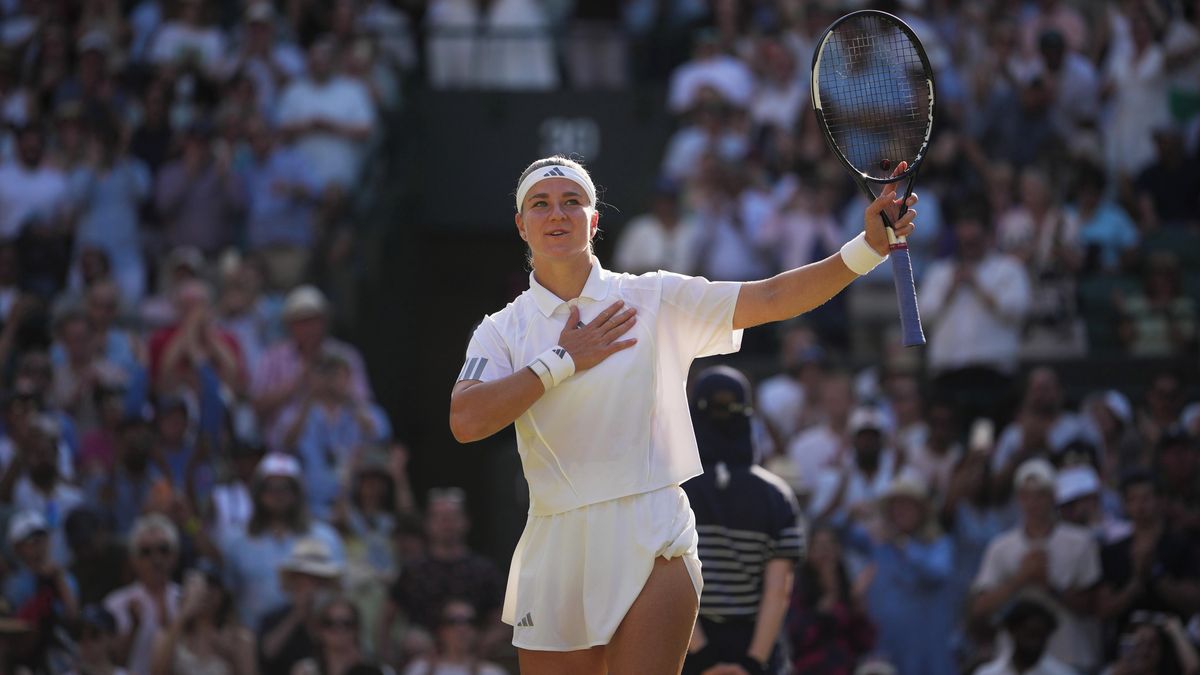 Poklona Češkám ve Wimbledonu. Dynastie, lekce pro všechny ostatní, zní ze světa