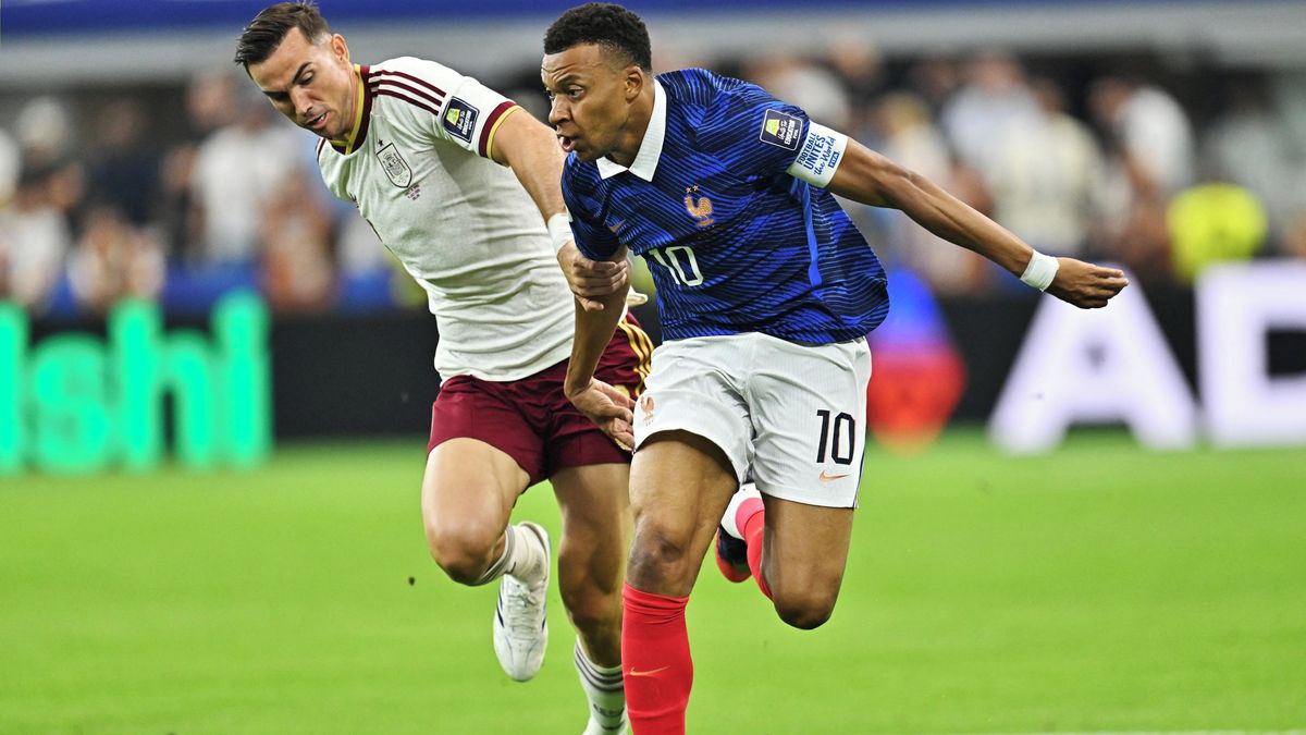 Mbappé byl nejrychlejším hráčem MS. Českému výběru kraloval obránce Slavie