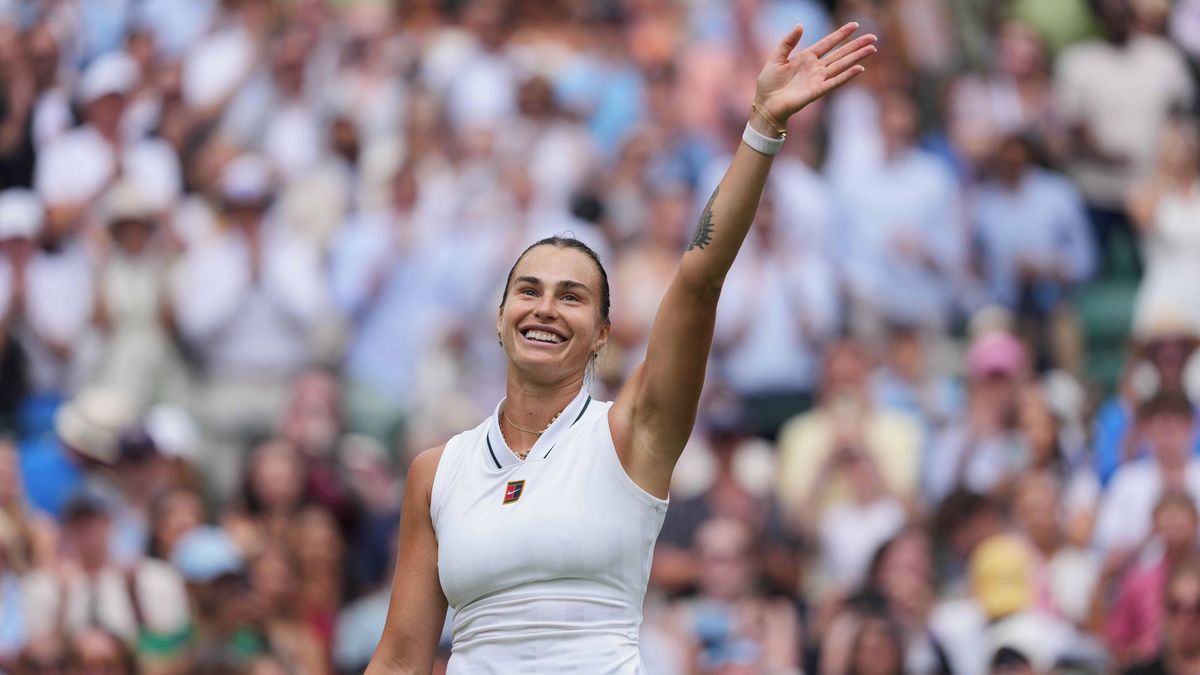 Světové jedničky slaví postup ve Wimbledonu do třetího kola