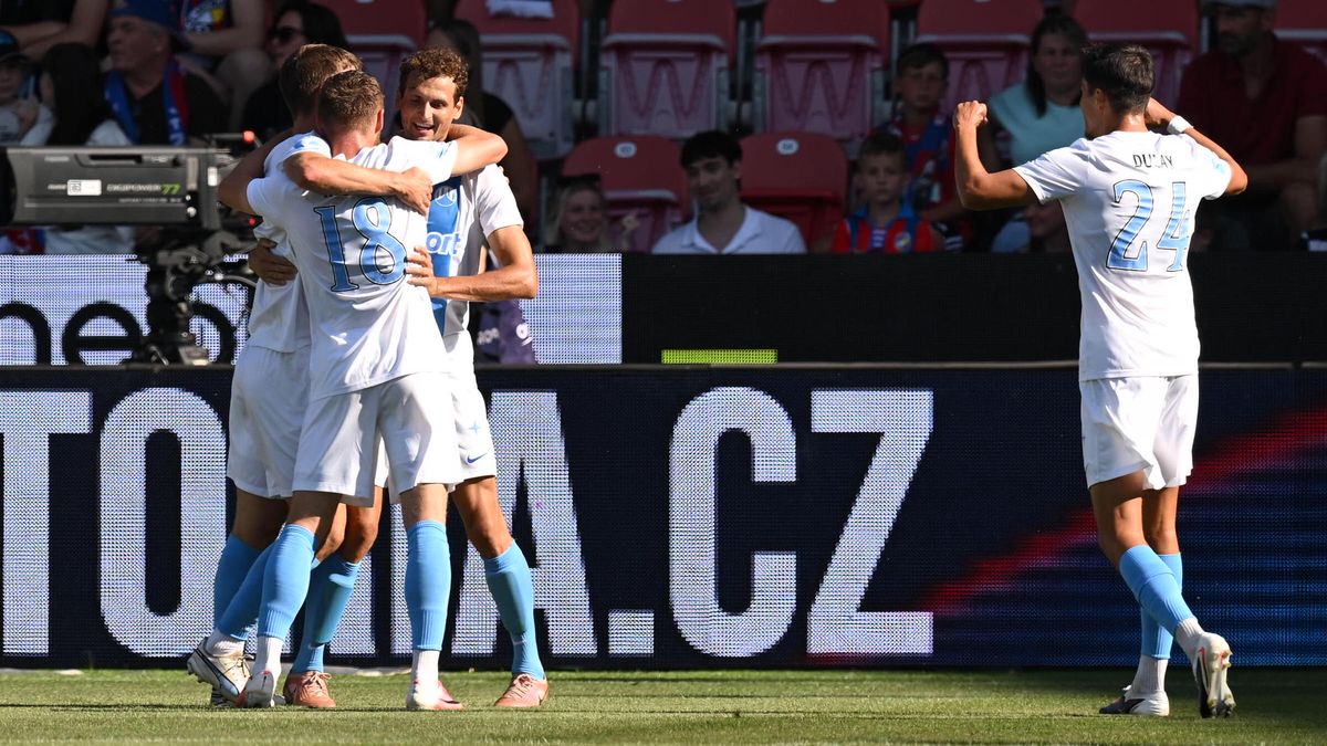 FOTBAL ONLINE: První gól v nové sezoně vstřelily Teplice. Plzeň inkasovala. Branka Baníku kvůli ofsajdu neplatí