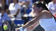 TENIS ONLINE: Valentová v Praze ztratila první sadu v tie-breaku, v boji o finále musí zabrat