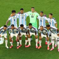 Argentinští fotbalisté před výkopem utkání s Kapverdami.