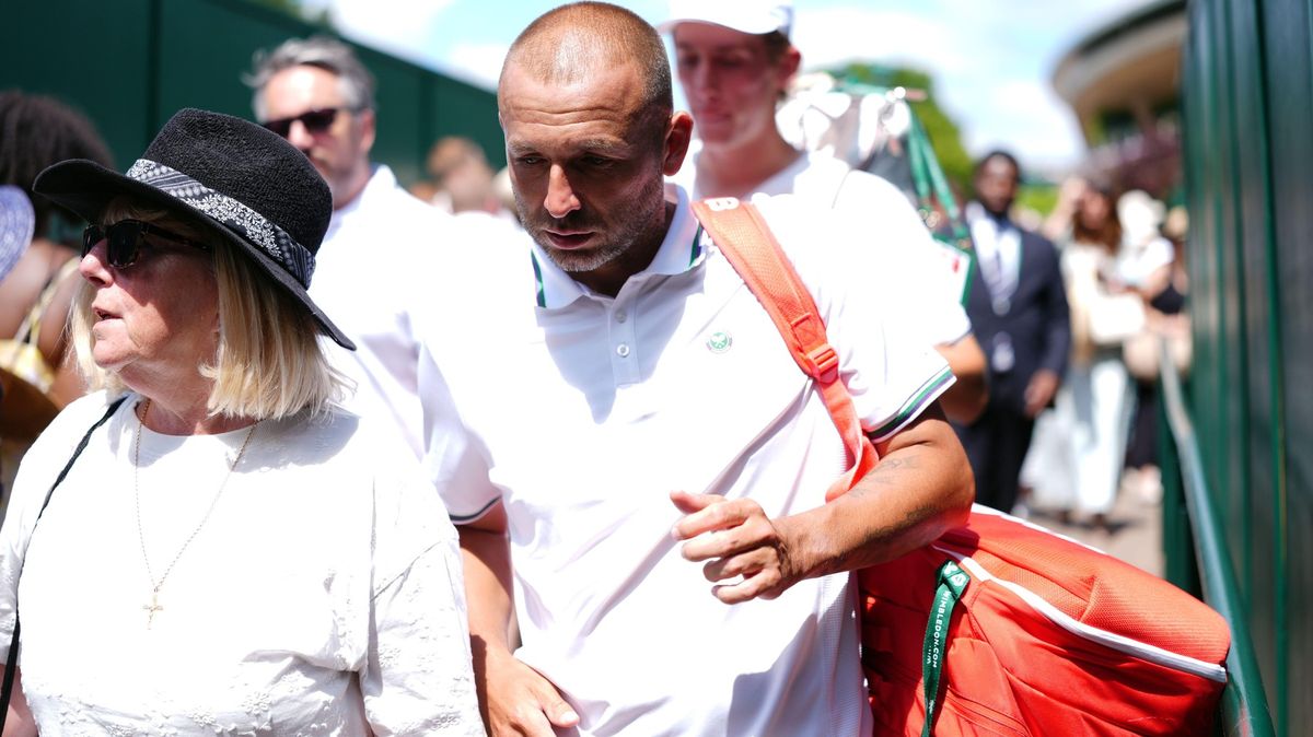 Fraška ve Wimbledonu. Naprostý podraz, zuřil domácí tenista