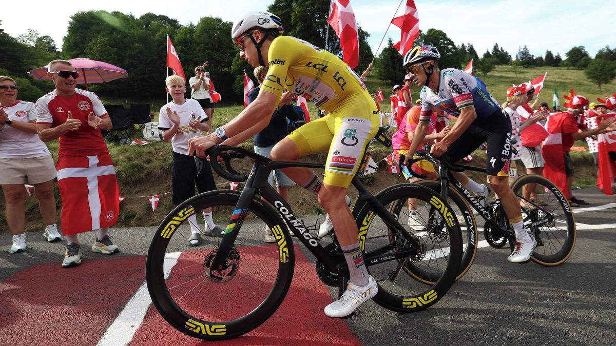 Noční testy jsou nutné, ráno by už nešlo poznat, jestli cyklista dopoval, říká expert o raziích na Tour