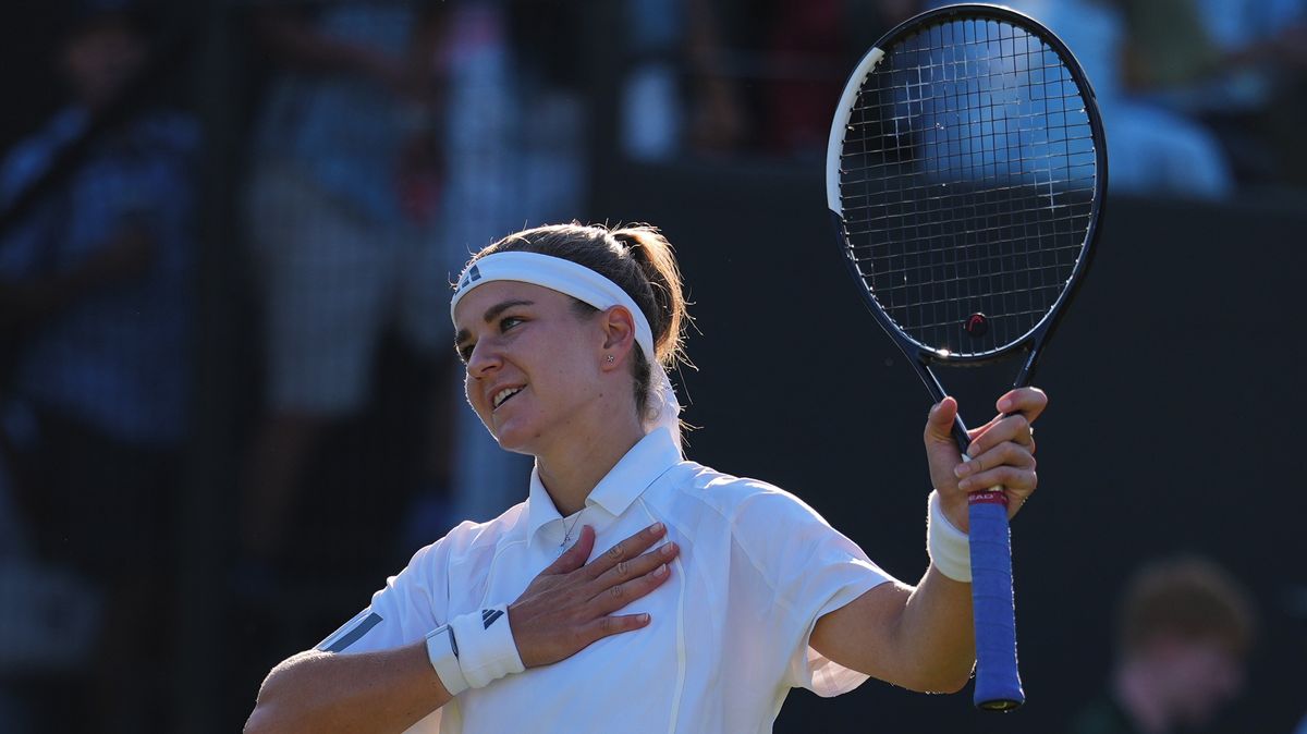 Česká invaze na ostrovech. Muchová velí útoku na wimbledonské čtvrtfinále