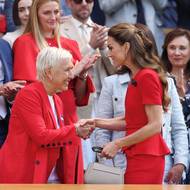 Britská princezna Kate (vpravo) a Martina Navrátilová v královské lóži před českým finále