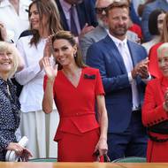 Zleva Deborah Jevansová, britská princezna Kate a Martina Navrátilová v královské lóži před finále mezi Karolínou Muchovou a Lindou Noskovou.