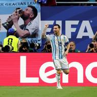 Lionel Messi slaví gól.