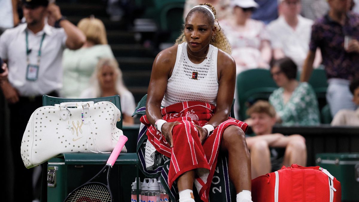 Nepříjemná komplikace. Williamsová si při návratu do Wimbledonu podvrtla koleno, čtyřhru chce přesto odehrát