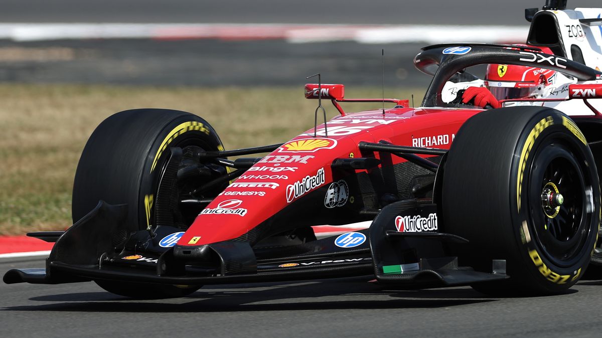 Leclerc zažil triumf po dvouletém čekání. Velkým smolařem v Silverstonu byl Antonelli