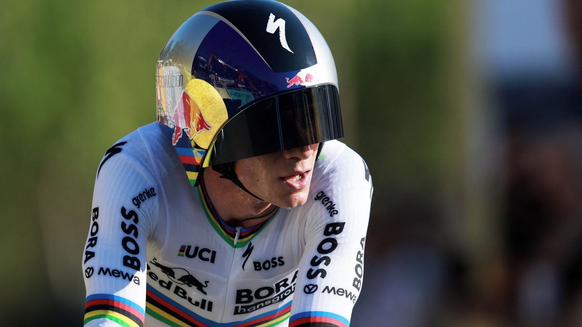 Proč mi nepotáhne? Frustrovaný Evenepoel se pustil do týmového kolegy: Jsem naštvaný po právu