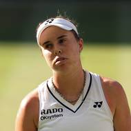 Linda Nosková během českého finále Wimbledonu proti Karolíně Muchové.