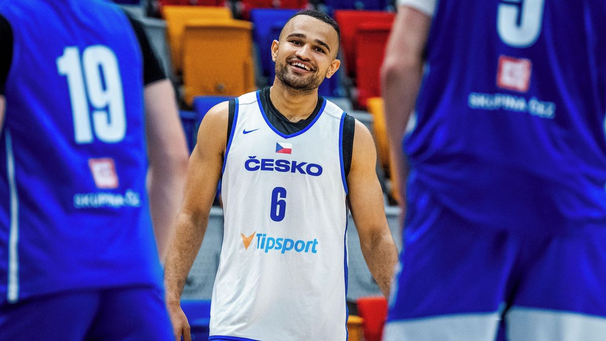 Od oltáře rovnou do národního dresu. Český reprezentant prstýnek zatím nesundá
