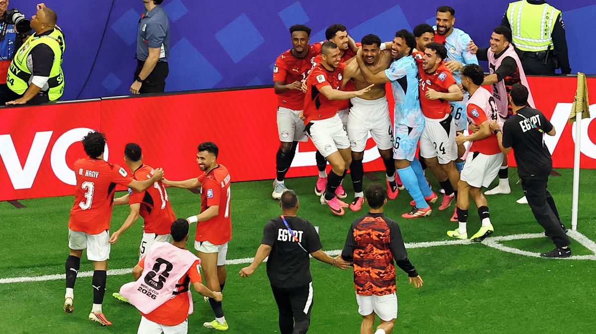 Salah a spol. slaví. Egypt udolal Austrálii po penaltách a na MS postoupil do osmifinále