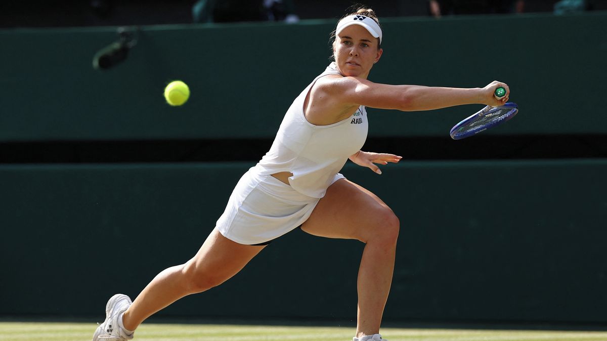 TENIS ONLINE: Nosková první brejkbol nevyužila. Úvodní set bitvy o finále Wimbledonu vrcholí