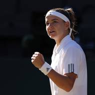 Karolína Muchová během českého finále Wimbledonu proti Lindě Noskové.