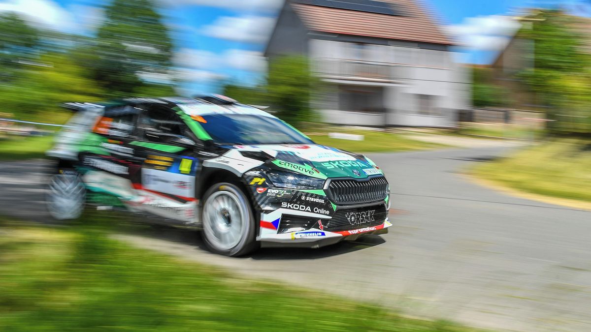 První etapu Bohemia rallye ovládl Stříteský, těsně před Marešem a Kopeckým