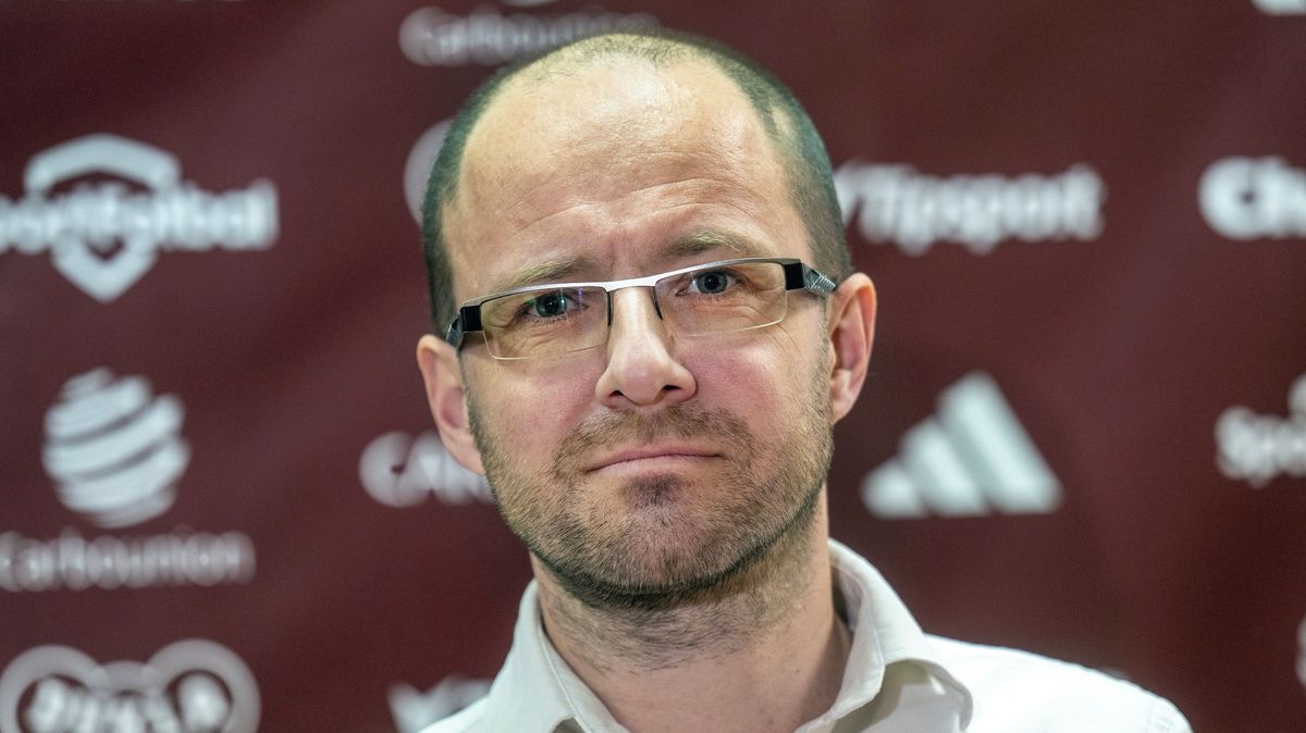 Fotbalové pnutí. Majitel Dukly odmítá rozhodnutí ligy, obrací se na soud