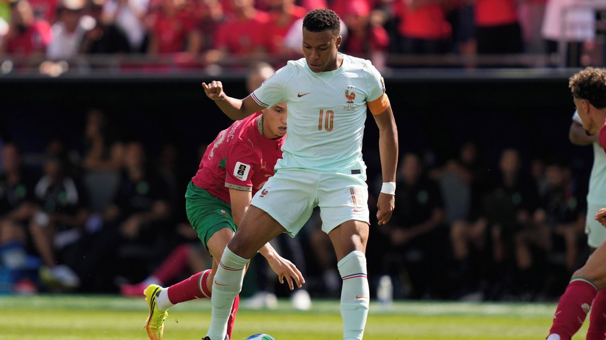 FOTBAL ONLINE: Francie v euforii! Mbappé udeřil