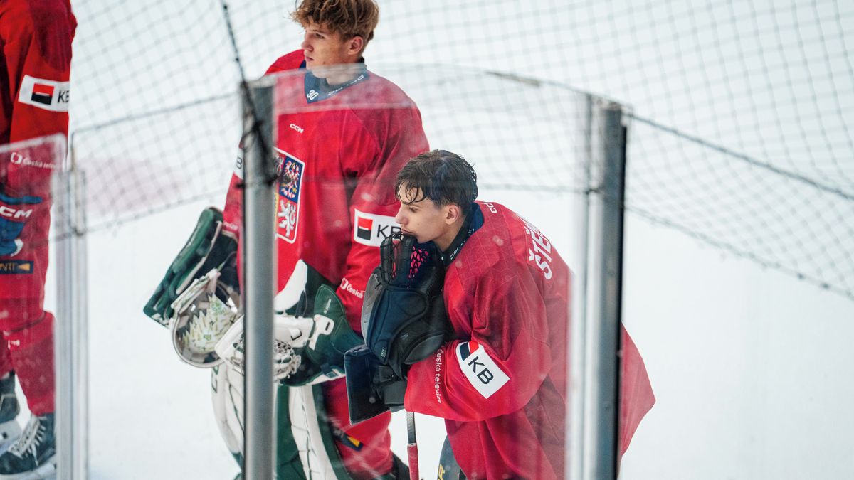 Čeští mladíci schytali debakl od Švýcarů, na Hlinka Gretzky Cupu končí šestí