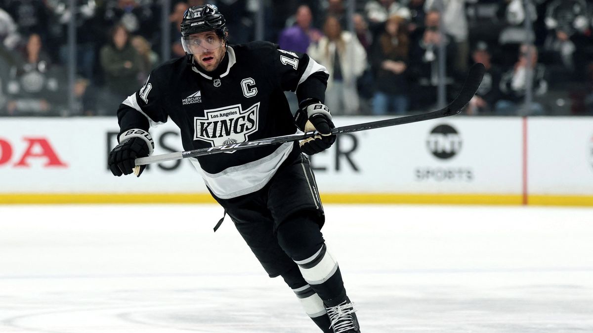 LA Kings vyřadí Kopitarovo číslo a postaví mu sochu před halou