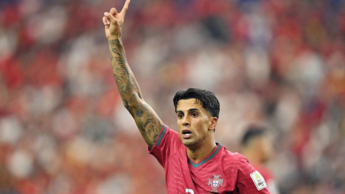 Barcelona přivedla do obrany hvězdnou posilu