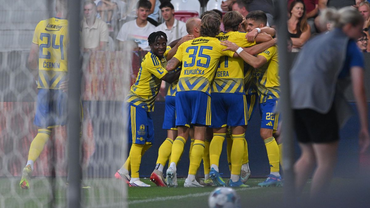 FOTBAL ONLINE: Zlín šokuje Plzeň! Sparta dominovala, Pardubice i Slovácko stále čekají na výhru