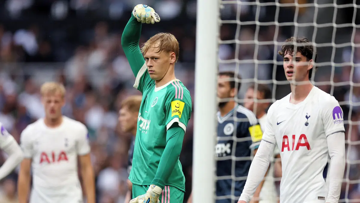 Kouč Newcastlu smekl před Horníčkem. Český brankář vévodí statistikám Premier League