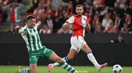 FOTBAL ONLINE: Chorý se trefil! Slavia v derby znovu vede. Sparta si zastřílela