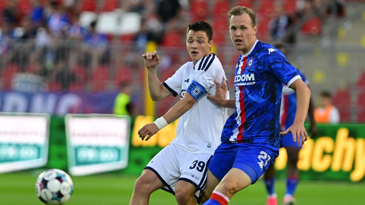 FOTBAL ONLINE: Divočina v Jablonci, tři červené! Oslabený Baník podlehl Hradci. Slavia zůstává stoprocentní, Sigma už měla šanci