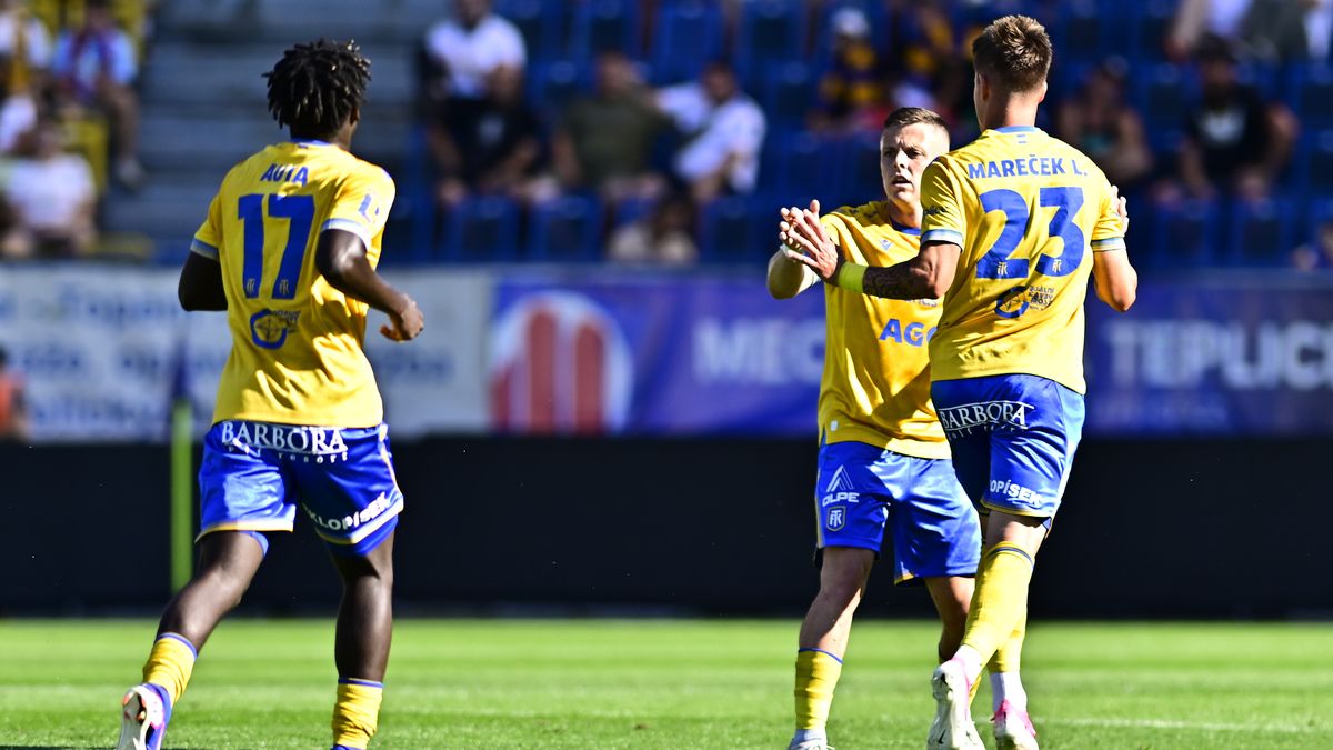 FOTBAL ONLINE: Neskutečná kanonáda! Teplice se vzpamatovaly, luxusní plzeňský náskok se tenčí. Klokani udeřili ve Zlíně