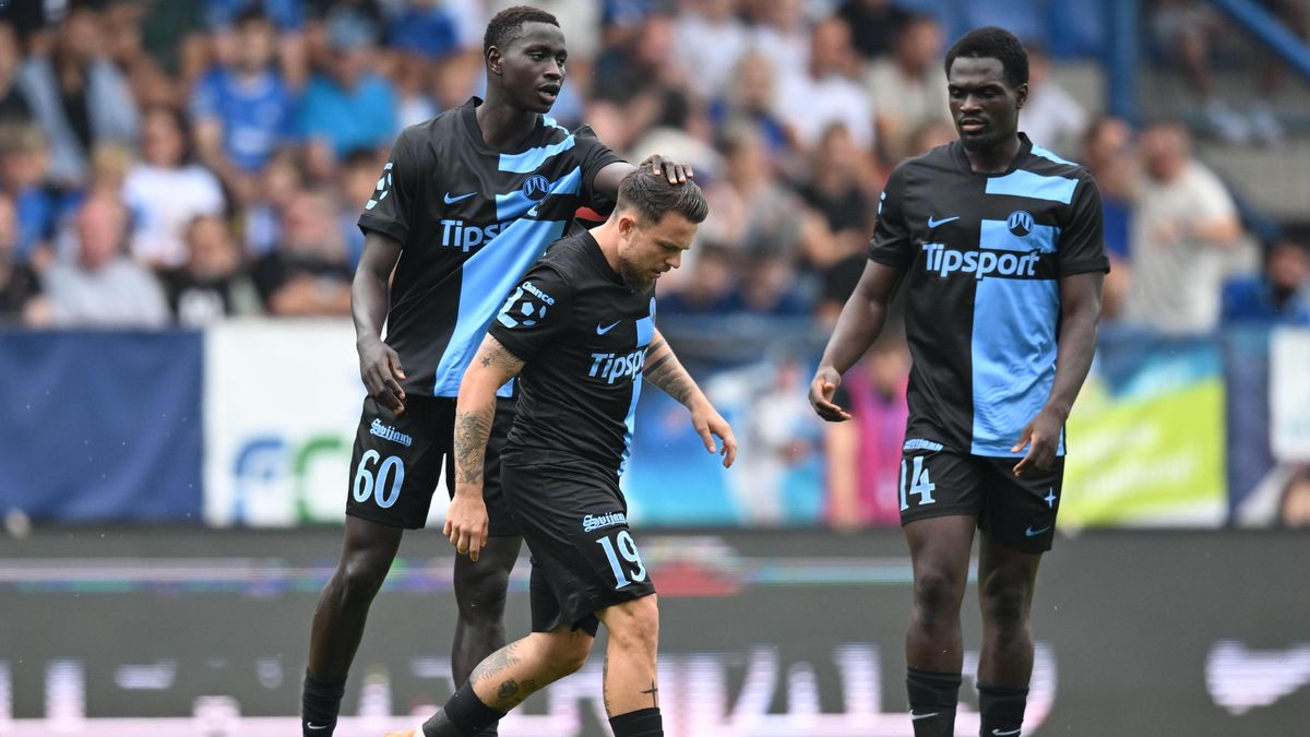 FOTBAL ONLINE: Další gól! Slavia nemá s Baníkem žádné slitování. Rychlá červená karta pro Liberec