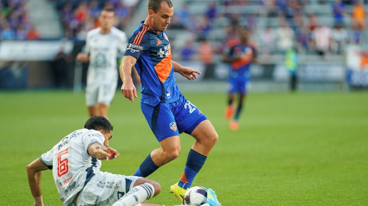 Záložník Bucha podruhé za sebou vstřelil v zámořském Leagues Cupu vítězný gól