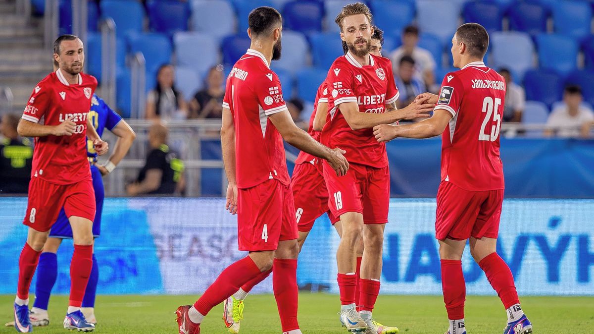 Drama v boji o Evropu. Týmu byl odepřen vstup do země, hrozí odložení zápasu 