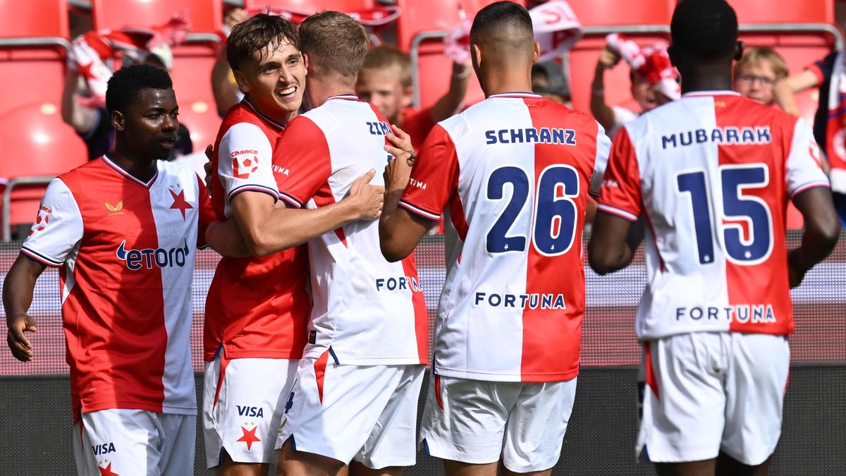 FOTBAL ONLINE: Slavia zůstává stoprocentní, řádil Chytil. Baník bojuje v Hradci