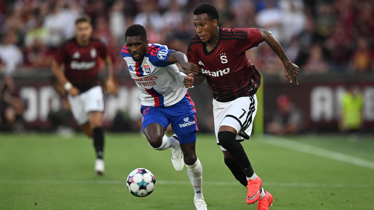 FOTBAL ONLINE: Lyon využil sparťanského zaváhání