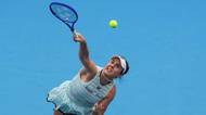 TENIS ONLINE: Nosková v první sadě schytala výprask, duel je přerušen. Menšík promarnil slibně rozjetý zápas