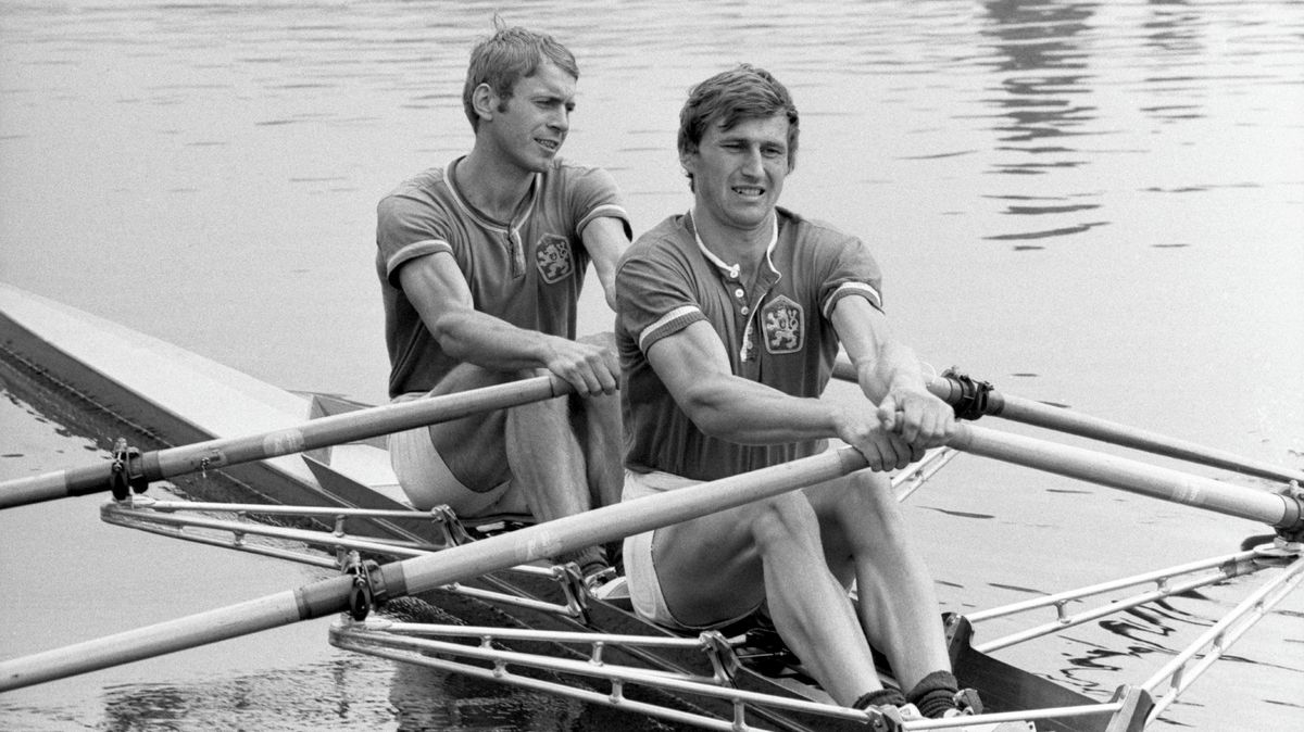Zemřel bronzový olympijský medailista ve veslování Lacina
