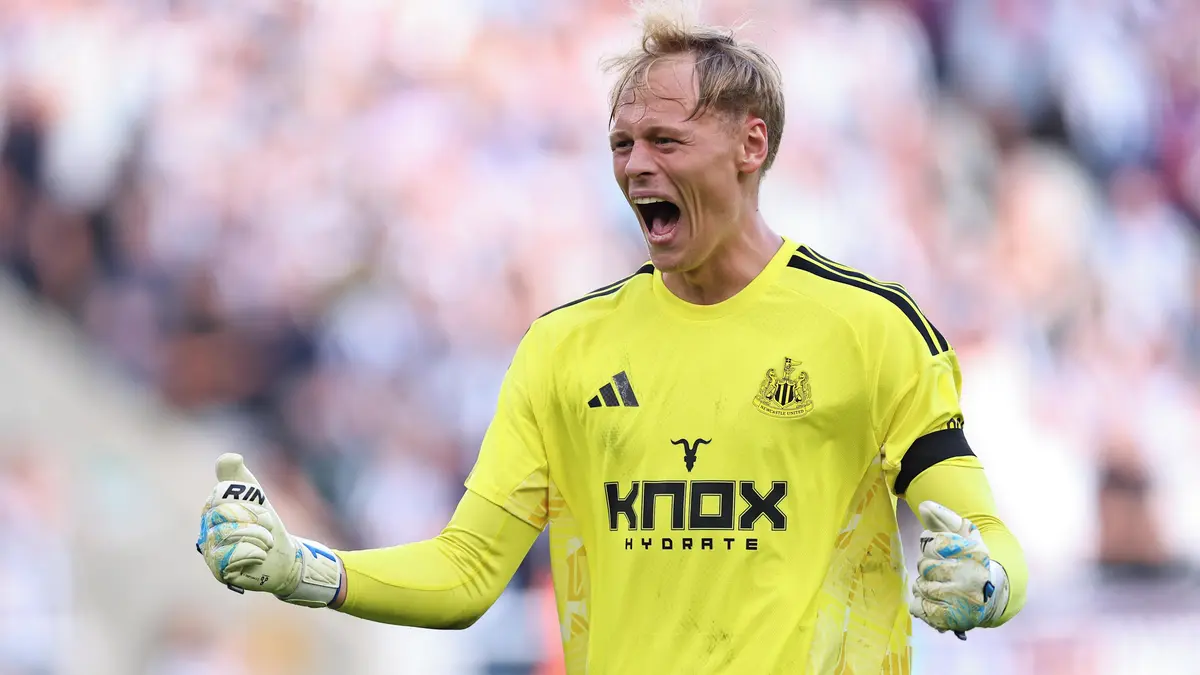 Nejlepší gólman! Fanoušci velebí Horníčka po premiéře za Newcastle