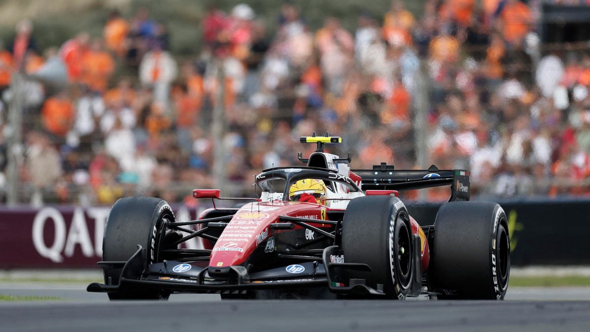 Totální chaos u Ferrari. Hamilton zuřil a slibuje dohru mimo kamery