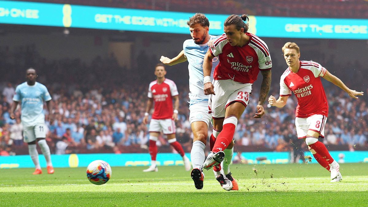 Arsenal rozdrtil Manchester City a vyhrál anglický Superpohár. Calafiori dal nejrychlejší gól v historii